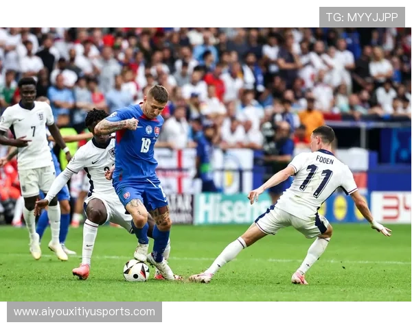 半场战报：杜埃单刀破门，巴黎圣日耳曼1-0暂领先巴黎FC